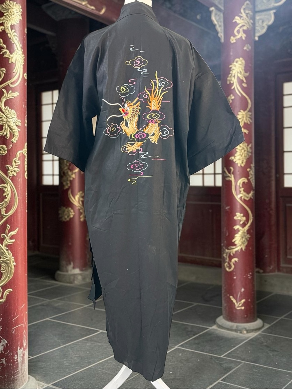 Vintage Black Dragon Embroidered Kimono Robe NWT Medium - Picture 1 of 12